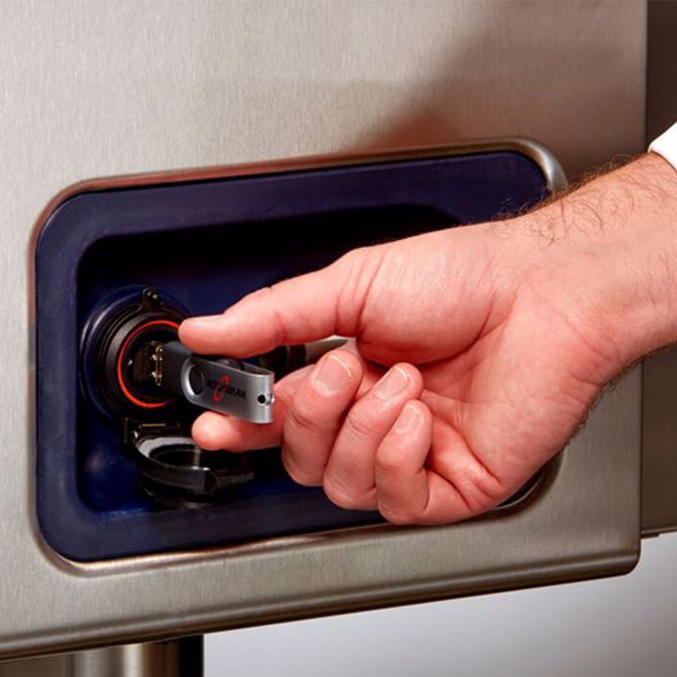 Alto-Shaam CTP10-10G Combi Oven - Image 8