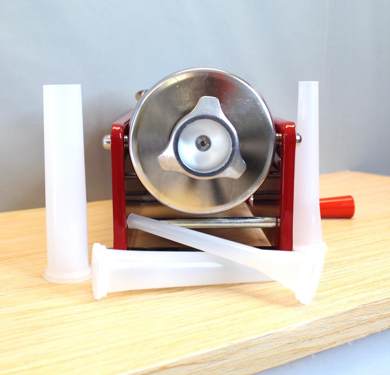 Tre Spade Manual 22lb. / 10Kg Horizontal 2-Speed Enameled Steel Sausage Stuffer - Image 2