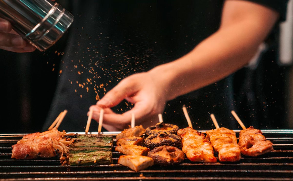 STREET FOOD: A Culinary Adventure Around the World